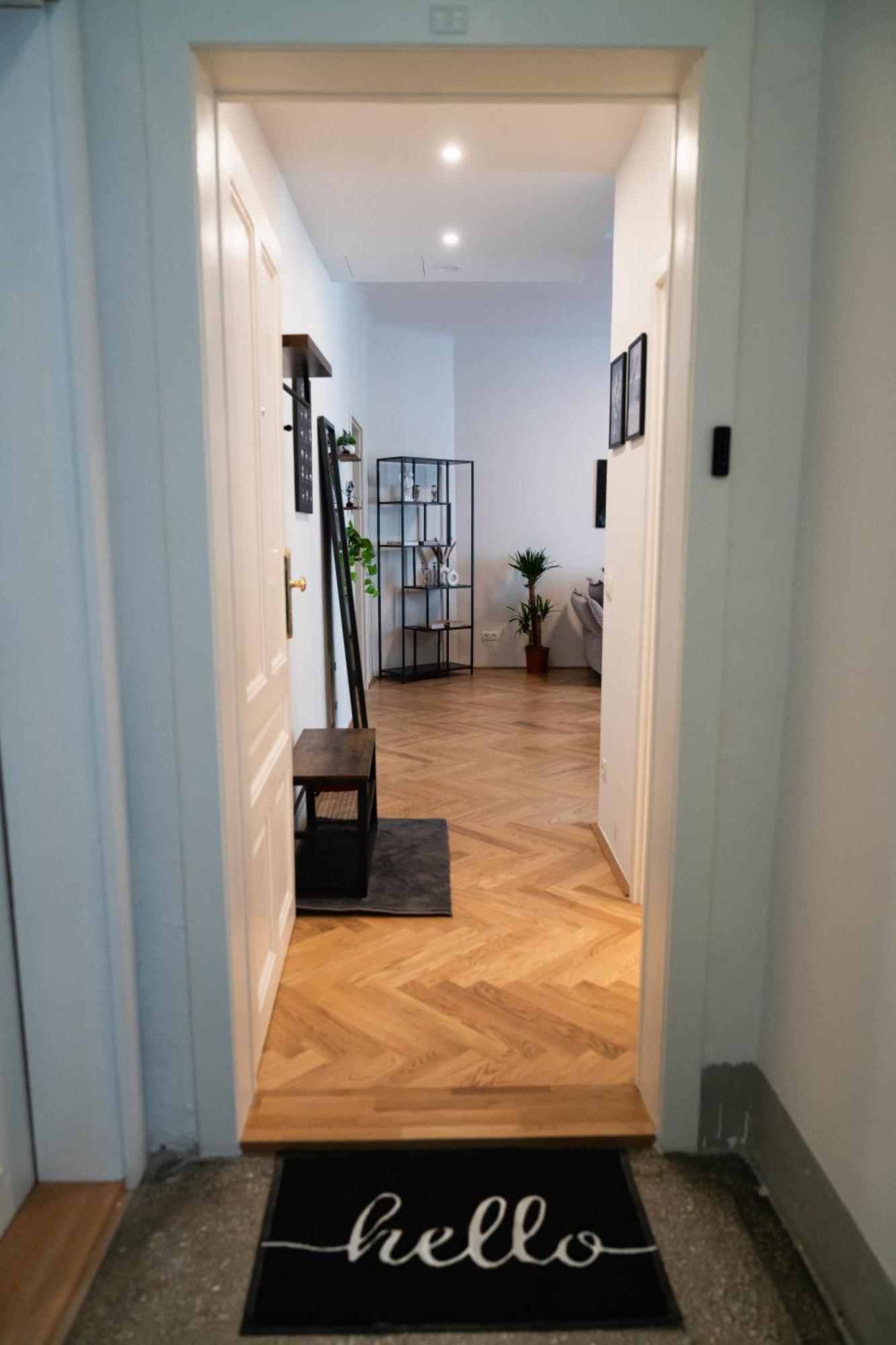 City: Live, Work, Play Apartment Wien