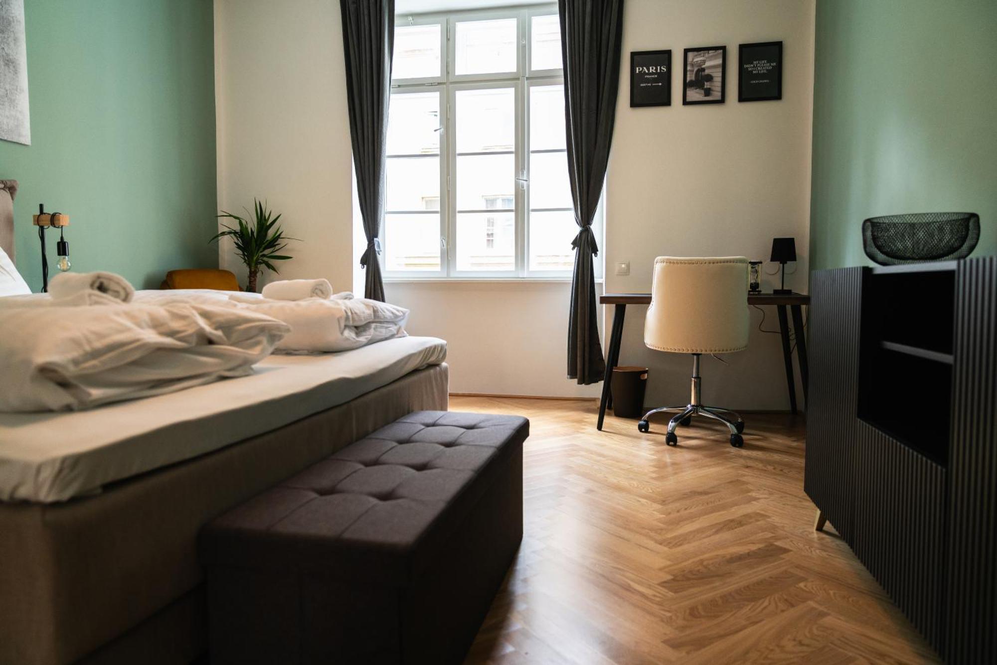 Apartment City: Live, Work, Play Wien