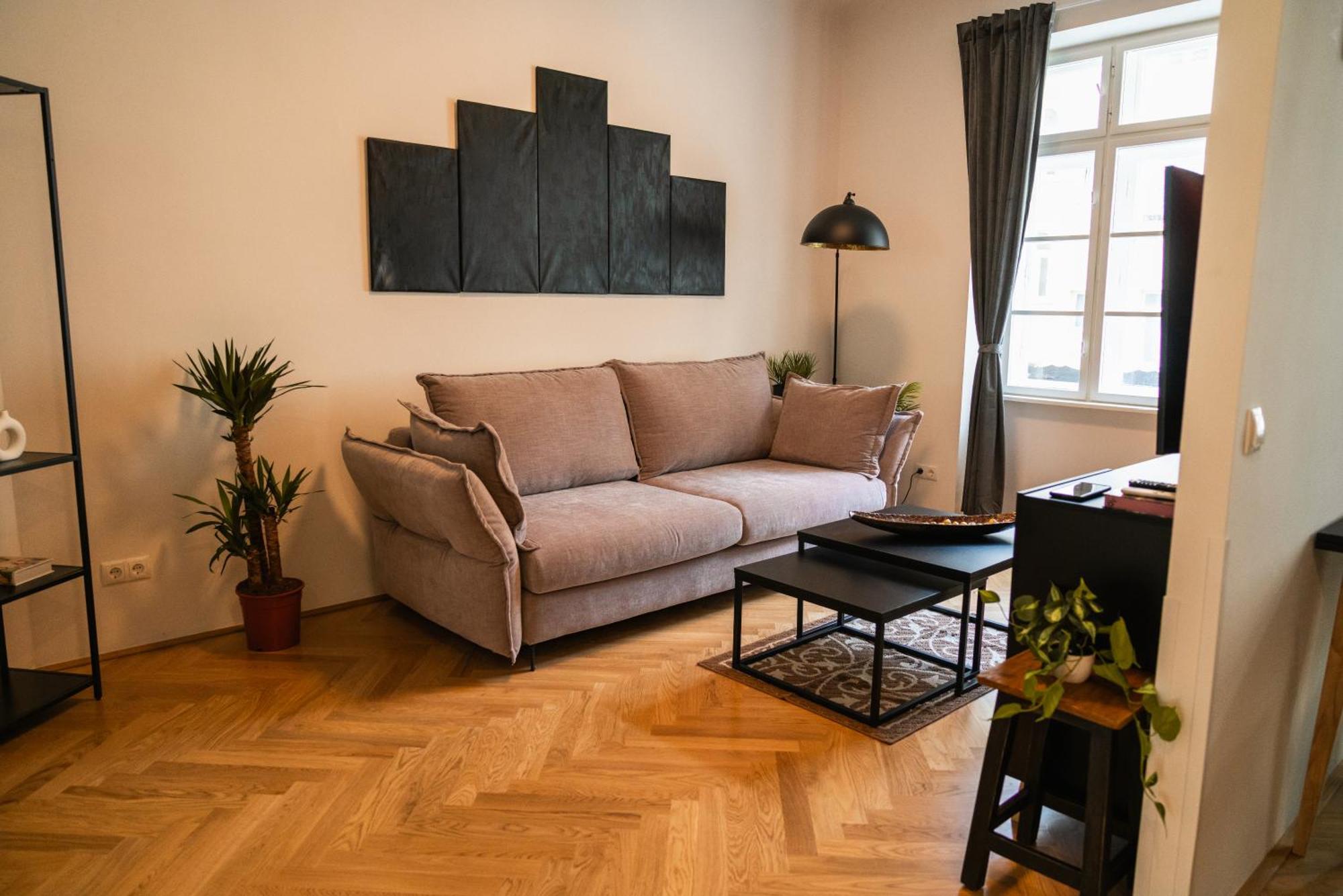 Apartment City: Live, Work, Play *